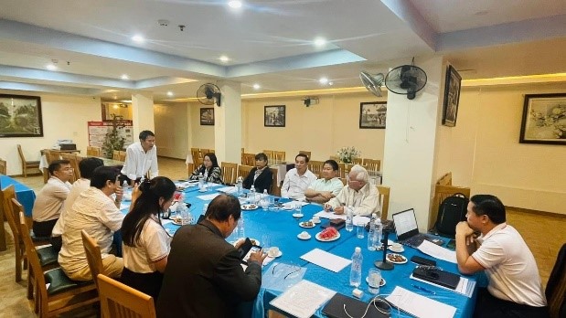 Các đại biểu tham luận sôi nổi