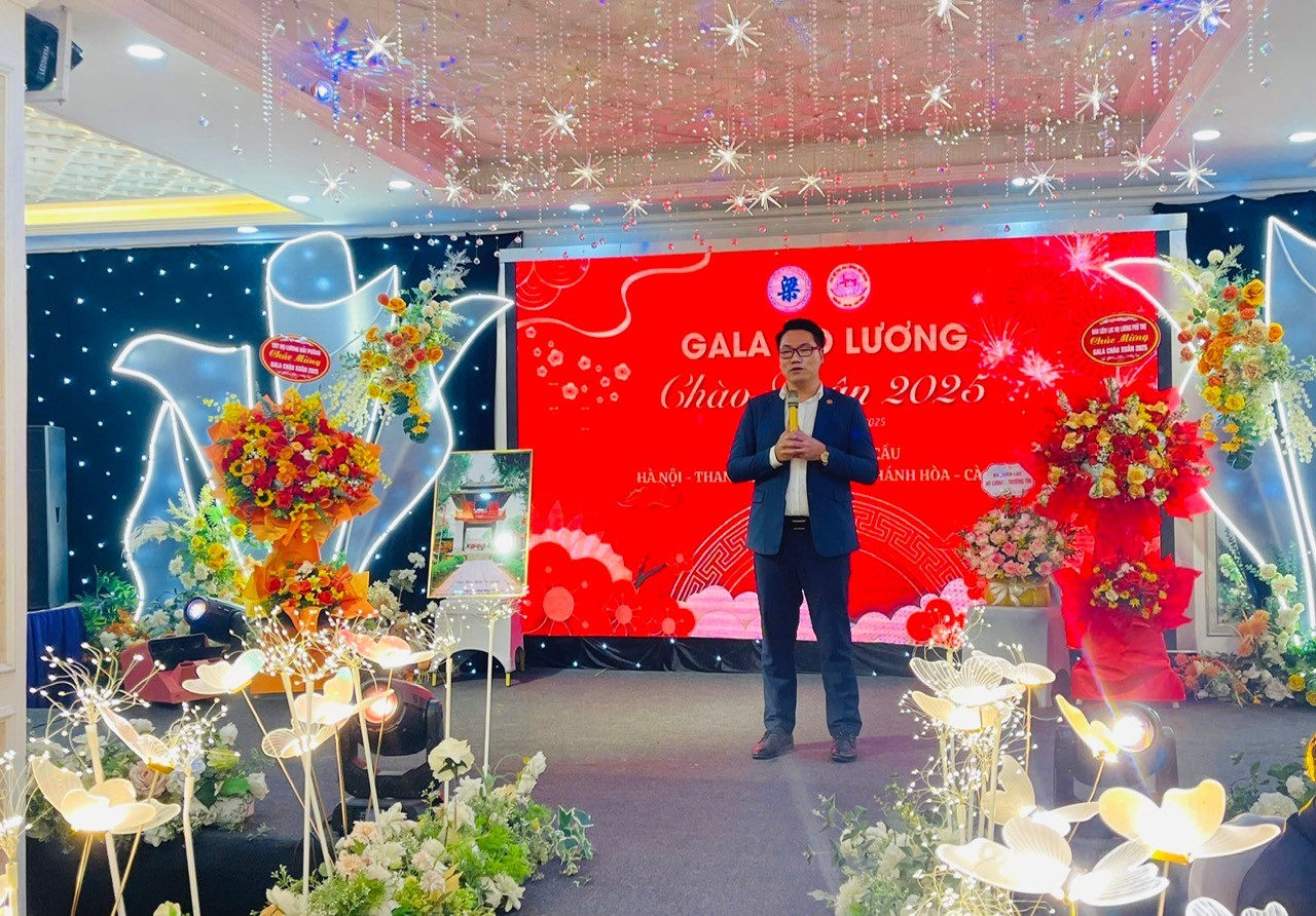 Ông Lương Thế Dũng – Phó chủ tịch Hội đồng họ Lương Việt Nam, Quyền Chủ tịch Thế hệ trẻ phát biểu khai mạc và báo cáo những thành tựu nổi bật trong năm 2024