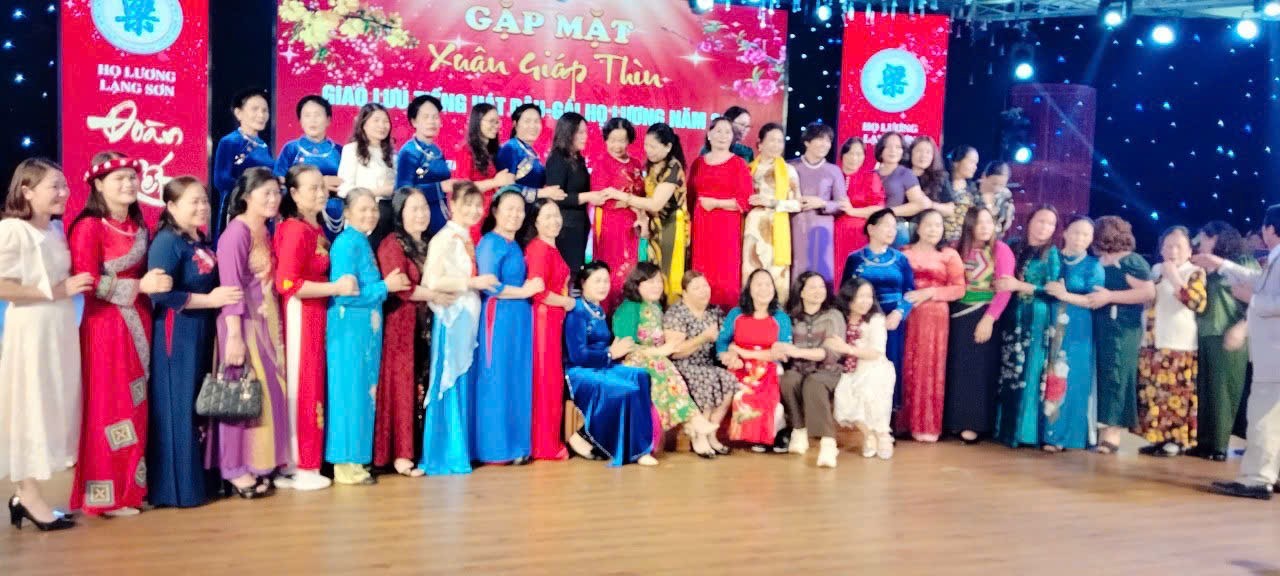 Giao lưu tiếng hát Dâu Gái họ Lương vùng Đông Bắc năm 2024 do Hội đồng họ Lương Lạng Sơn tổ chức