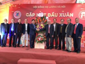 Tặng hoa chúc mừng